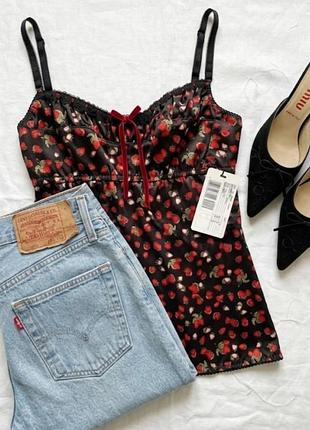 Новий шовковий топ / майка d&g dolce & gabbana з полуничним принтом. оригінал.