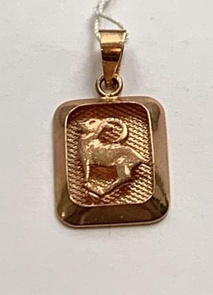 Золота підвіска знак зодіаку козеріг.