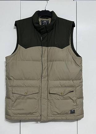 Чоловіча пухова жилетка nike vintage, розмір l