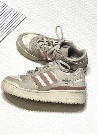 Кросівки оригінальні adidas