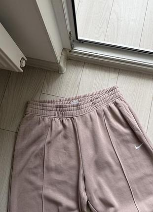 Жіночі спортивні штани джогери nike пудрові
