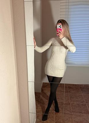 Коротка тепла жіноча в'язана сукня zara молочного кольору