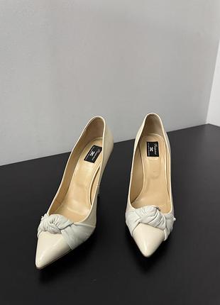 Жіночі туфлі renegade sole молочні