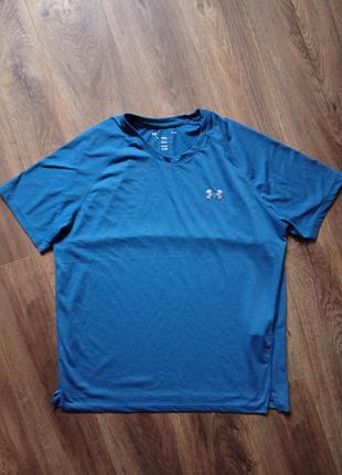 Брендовая футболка under armour.