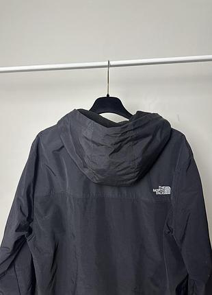 Чорна куртка the north face 6