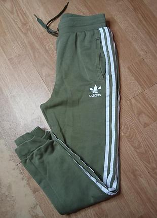 Спортивні штани для хлопчика adidas хакі