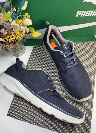 Оригінальні кросівки clarks