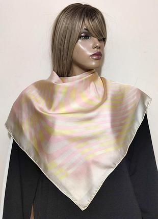 Винтажный  шелковый платок guy laroche франция  /5310/n