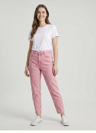 Жіночі рожеві бавовняні джинси прямого крою або фасону mom-jeans бренду zara.