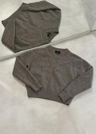 Светр від massimo dutti