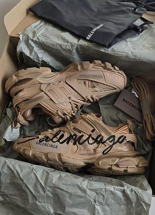 Трендові жіночі кросівки balenciaga track total black масивні з оригінальною коробкою преміум якісні 40
