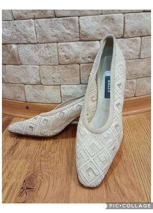 Лодочки от люксового бренда bally 3