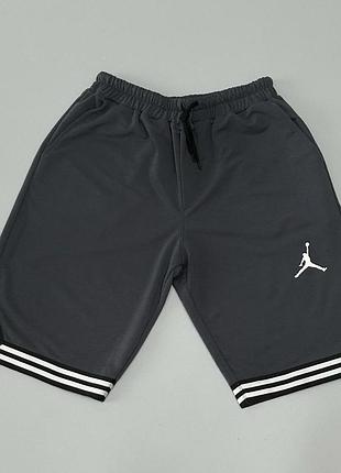 Трендовые мужские шорты джордан jordan с полосками стильные свободного кроя l (чорний колір )