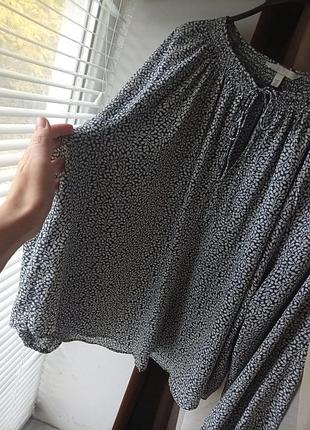 Ніжна вільна блуза h& m 6