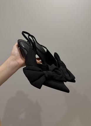 Жіночі туфлі stradivarius чорні 3