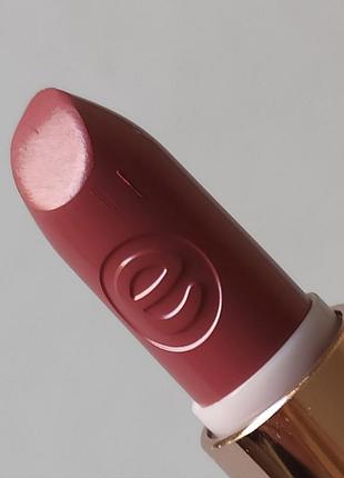 Губная помада essence this is me. lipstick #02 happy в очень хорошем состоянии, были затесты