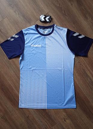 Брендова футболка hummel.