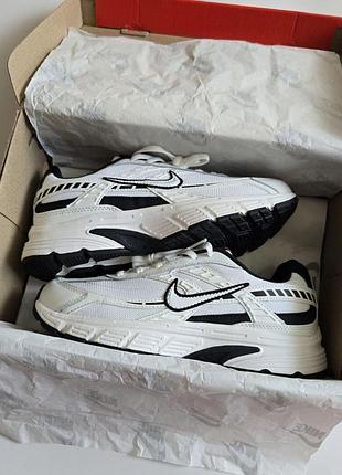 Зручні чоловічі спортивні кросівки найк nike initiator white / black якісні на кожен день 43