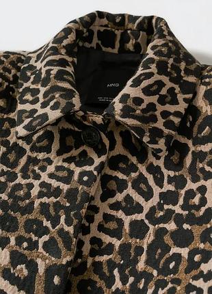 Пальто від mango animal print