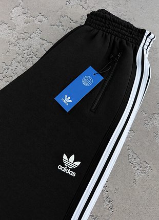 Спортивные штаны на флисе adidas, унисекс