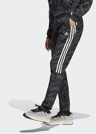 S размер, спортивные штаны adidas, отличное состояние!