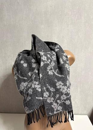 Шерстяной шарф с бахромой tie rack 100% шерсть