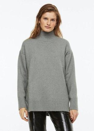 Сірий теплий светр h&m розміру m із високим коміром