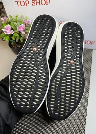 Оригінальні шкіряні кросівки clarks 3