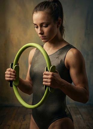 Изотоническое кольцо, кольцо-эспандер для пилатеса и фитнесса.