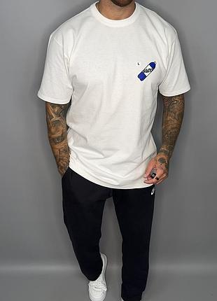 Футболка vans