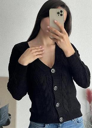 Кардиган на ґудзиках