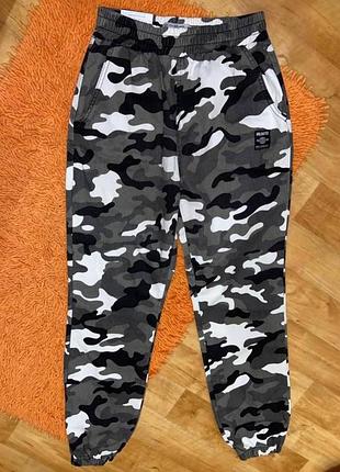 Камуфляжные брюки карго new look на 15 лет