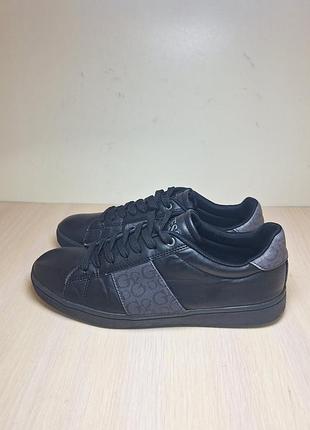 Кросівки guess