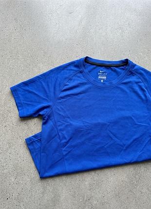 Чоловіча футболка nike dri-fit синя