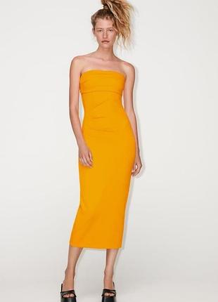 Яскрава жовта трикотажна сукня бандо zara, p. s, сукня міді без бретелей