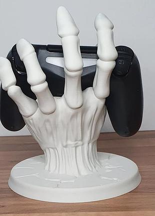Держатель/подставка/студ в виде руки гуля на хелловин для контроллера ps4 dualshock/ps5 dualsense 4