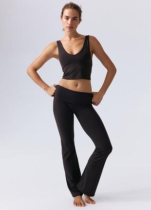 Чорні спортивні кльошні лосини h&m move