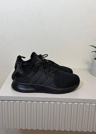 Кросівки adidas. стан ідеальний   •розмір 36(22,5 см)