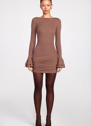 Коротка обтисла сукня в рубчик з воланами r1557/421