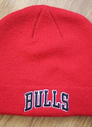 Унісекс шапка біні червона з відворотом adidas originals chicago bulls баскетбол nba