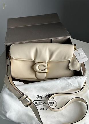 Сумка coach pillow tabby 26 leather shoulder bag cream