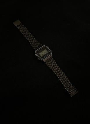 Годинник наручний casio електронний з чорним металевим браслетом