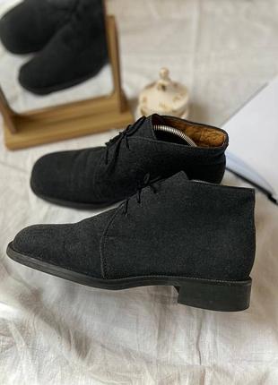 Вінтажні чорні замшеві черевики clarks