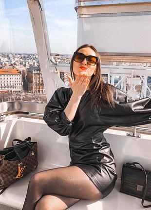 Жіноча міні сукня zara зі штучної шкіри чорна