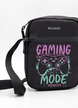 Сумка через плечо для мальчика gaming mode черная 16×21×6 см klunok