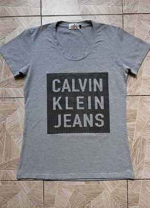 Футболка calvin klein jeans womens xl gray graphic logo print scoop neck t-shirt tee rare