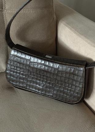 Жіноча вінтажна сумка bally з тисненням під крокодила, коричнева