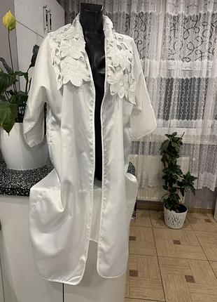 Халат білий атлас
