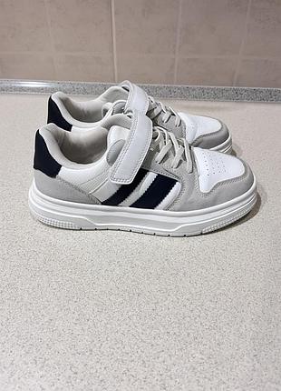 Кросівки дитячі adidas біло-сірі, розмір 36 (22 см)
