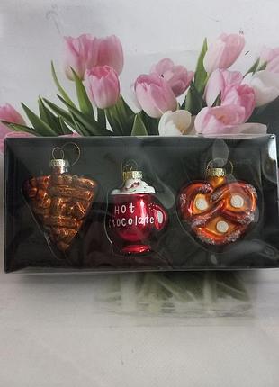 Новогодние игрушки